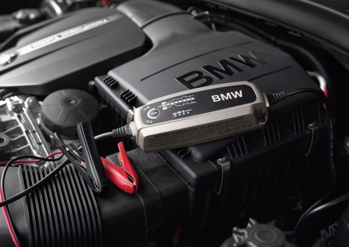 Ładowarka/Prostownik do akumulatorów BMW 61432408592